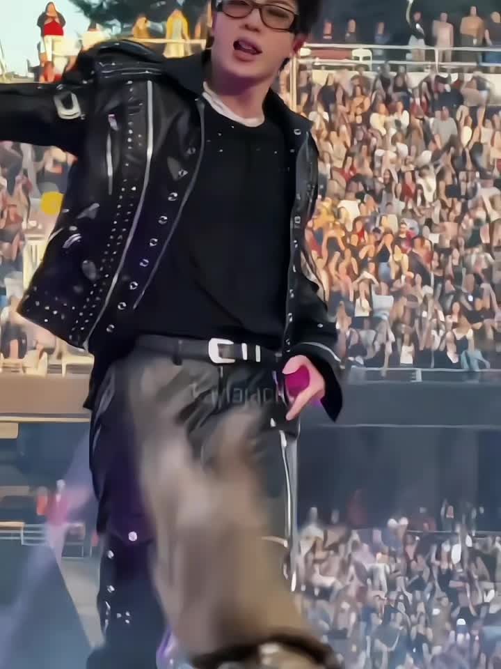 @𝒎𝒊𝒏𝒚𝒊𝒏⋆