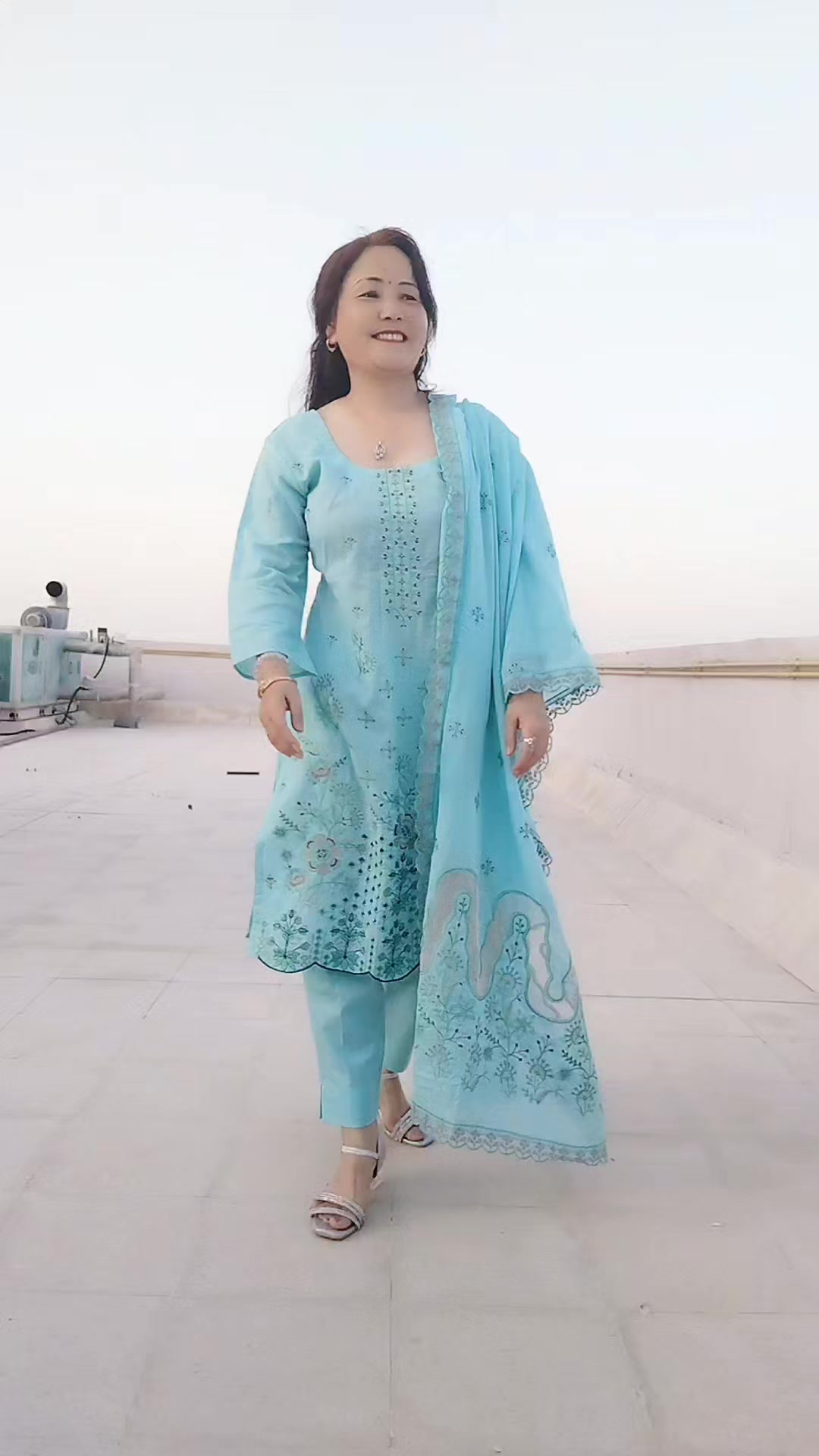 @ज़ीना _रोज़👑✨💫