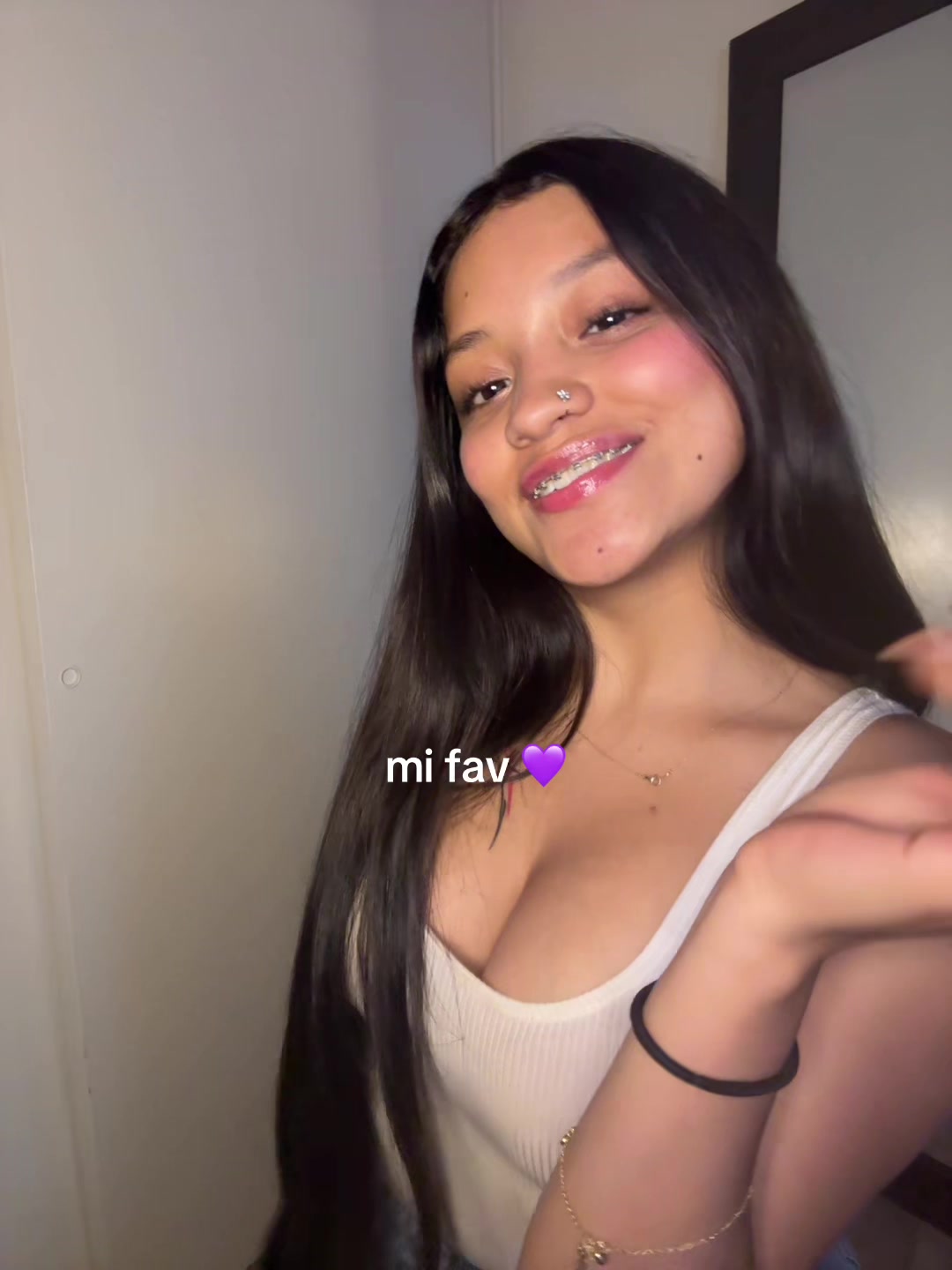 @<<3