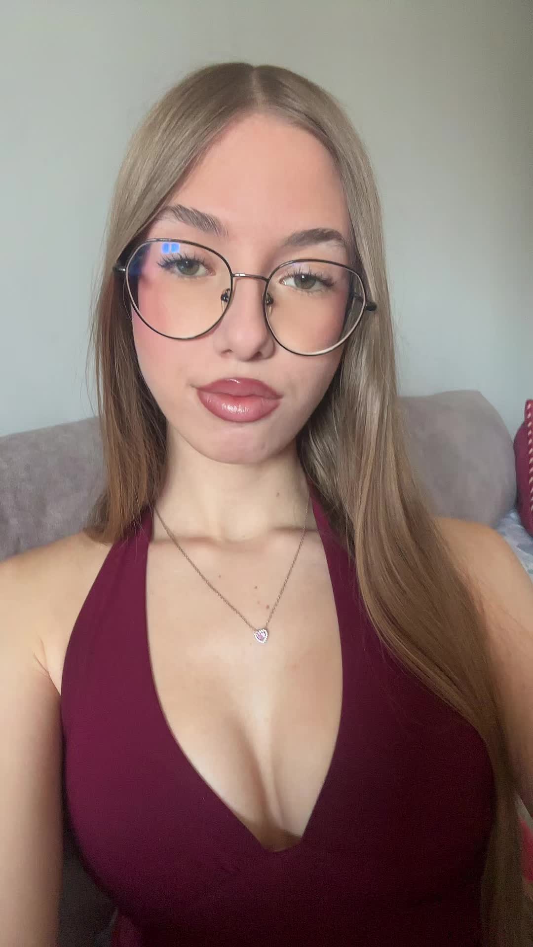 @𝐶𝑎𝑟𝑚𝑒𝑛🤍
