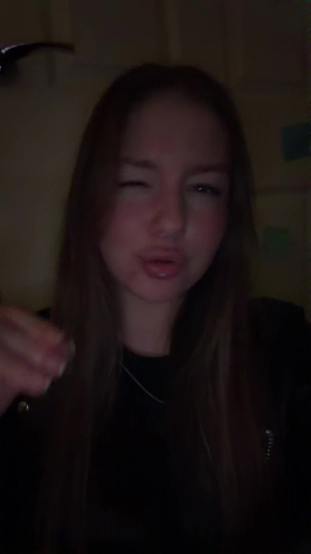 @Лерок🍒