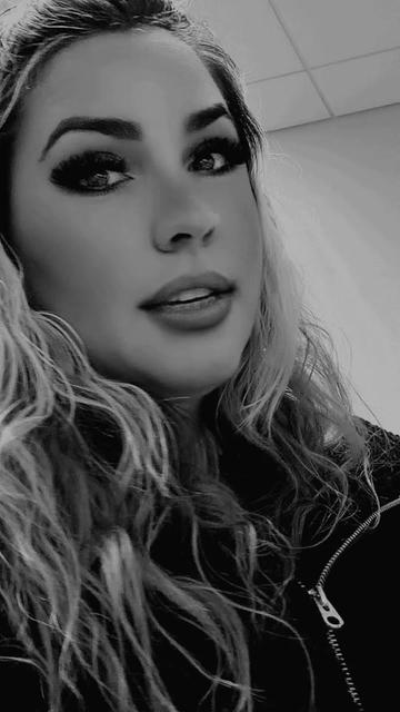 @꧁ঔ🤍🖤Eşťřęłł&iuml;ťą_łąřųbįą🖤🤍ঔ꧂