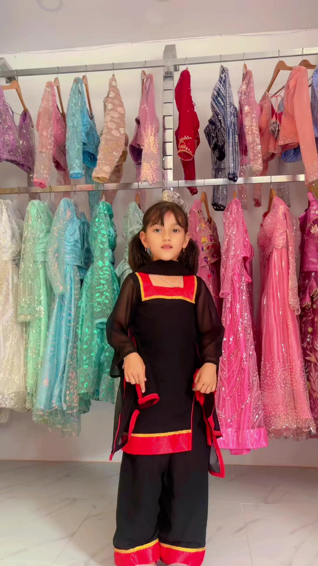 @Sharon&rsquo;sboutique