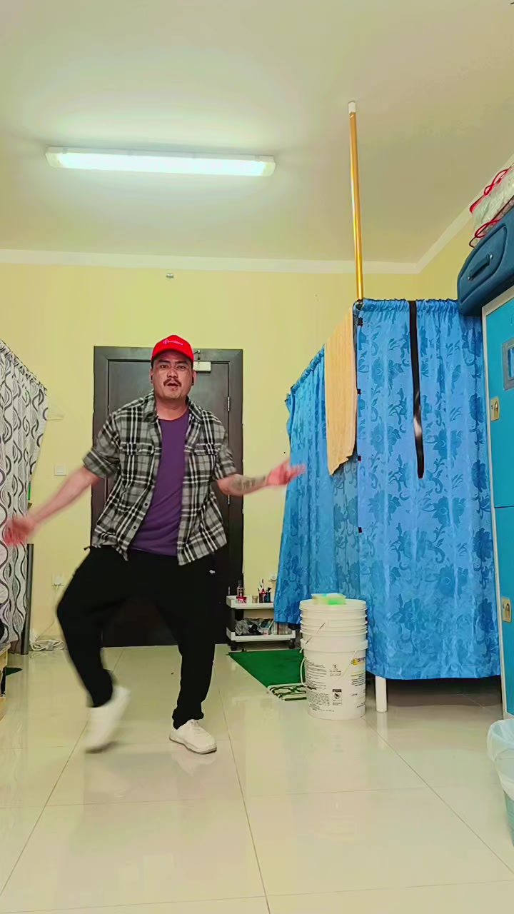 @[ B.G ] >Man < [🕑] danc🇶🇦