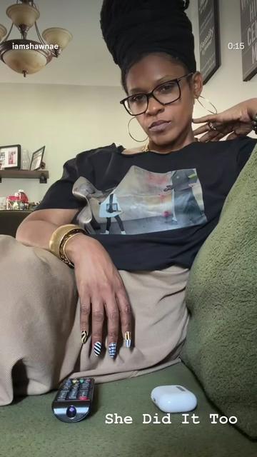 @Shaw-Na&eacute;&rsquo;s House