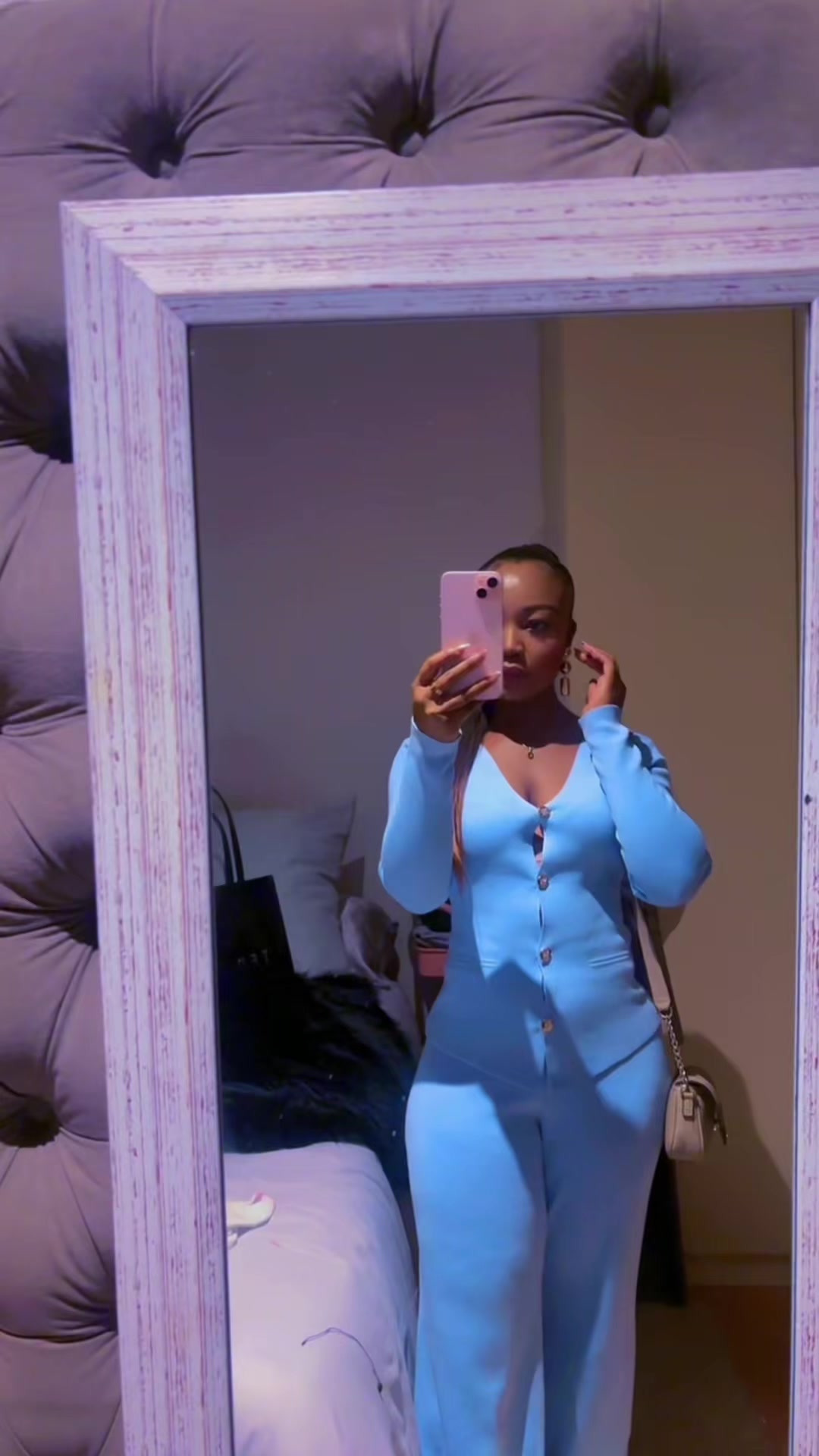 @Tiisetso
