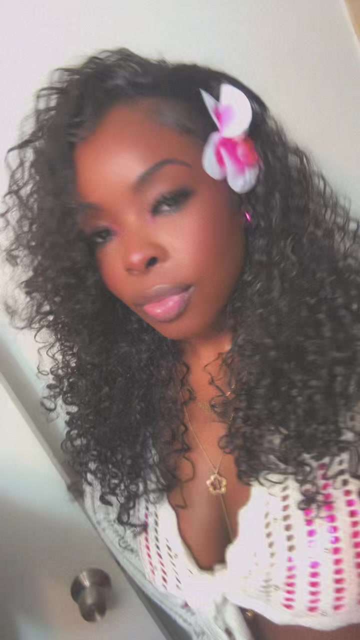 @FeFeClovil