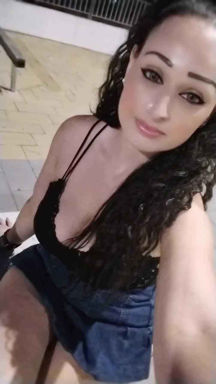 @❤️🅜︎🅔︎🅡︎🅨︎❤️