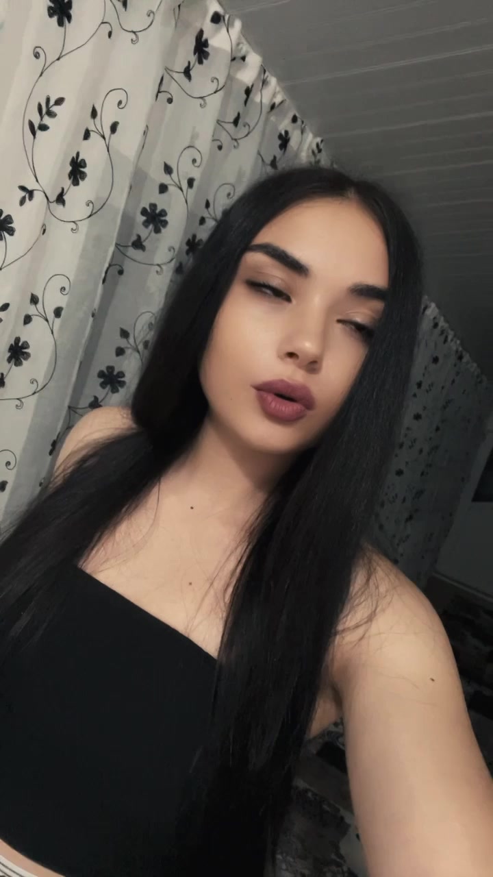 @ℱ𝓁𝑜𝓇𝓎🤍
