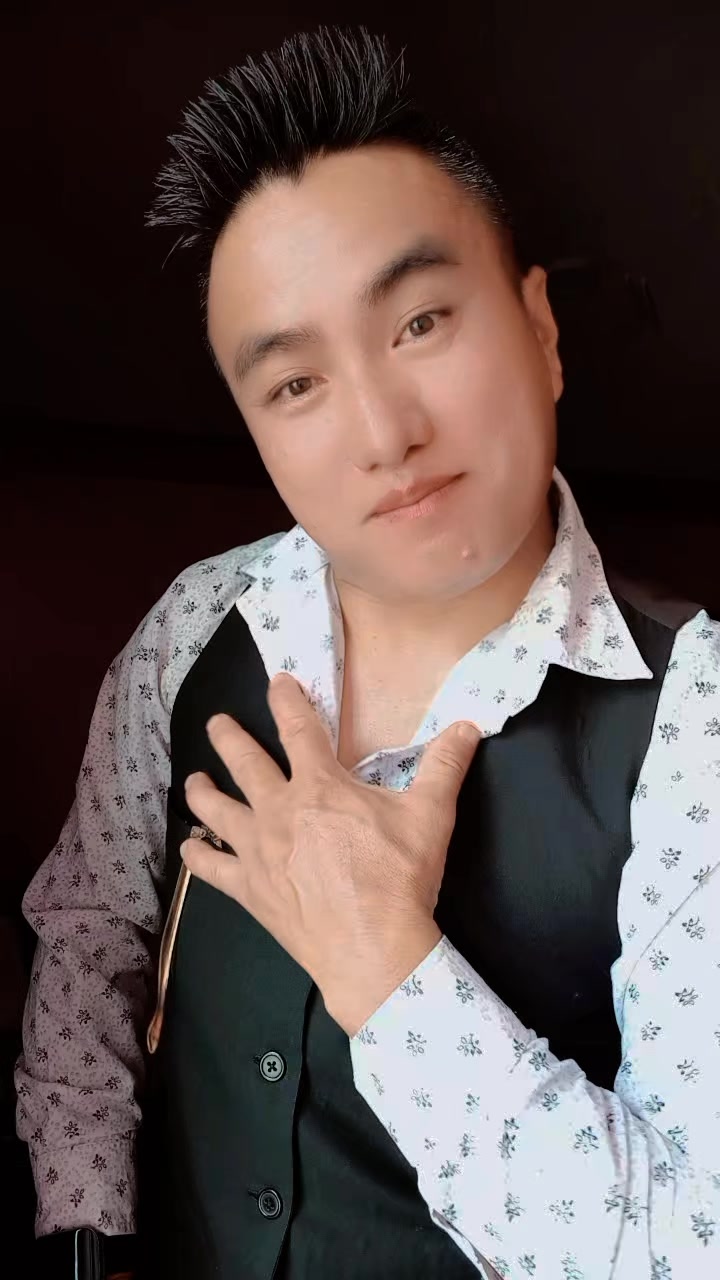 @DEV  GURUNG ❤️❤️