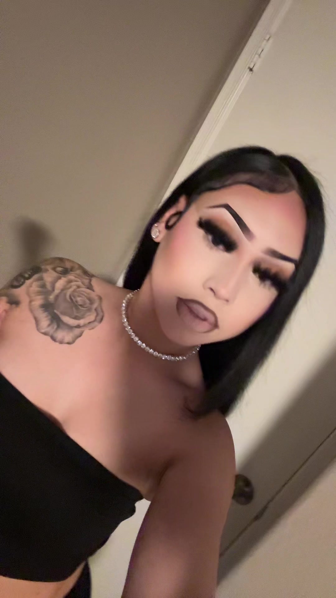 @♛
