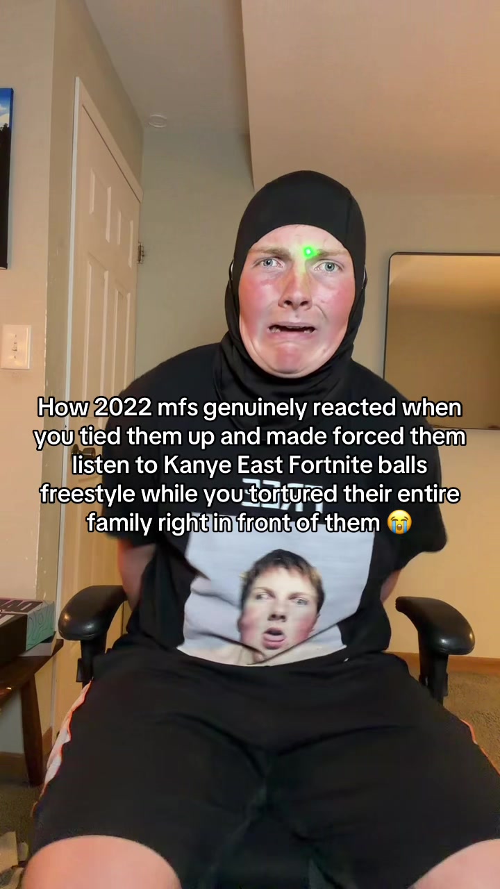 @FreakyAhCousin