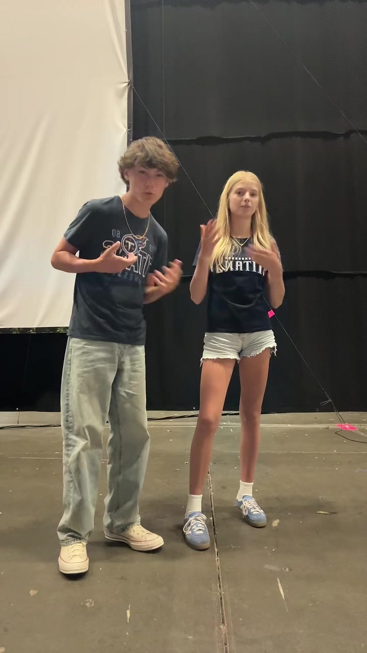 @MaddoxOnRepeat