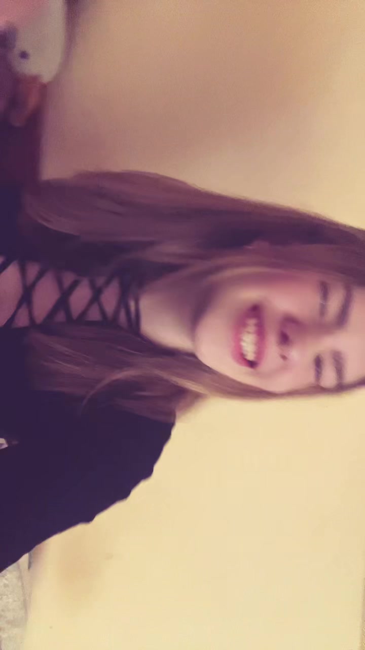 @льоля💋💋💋