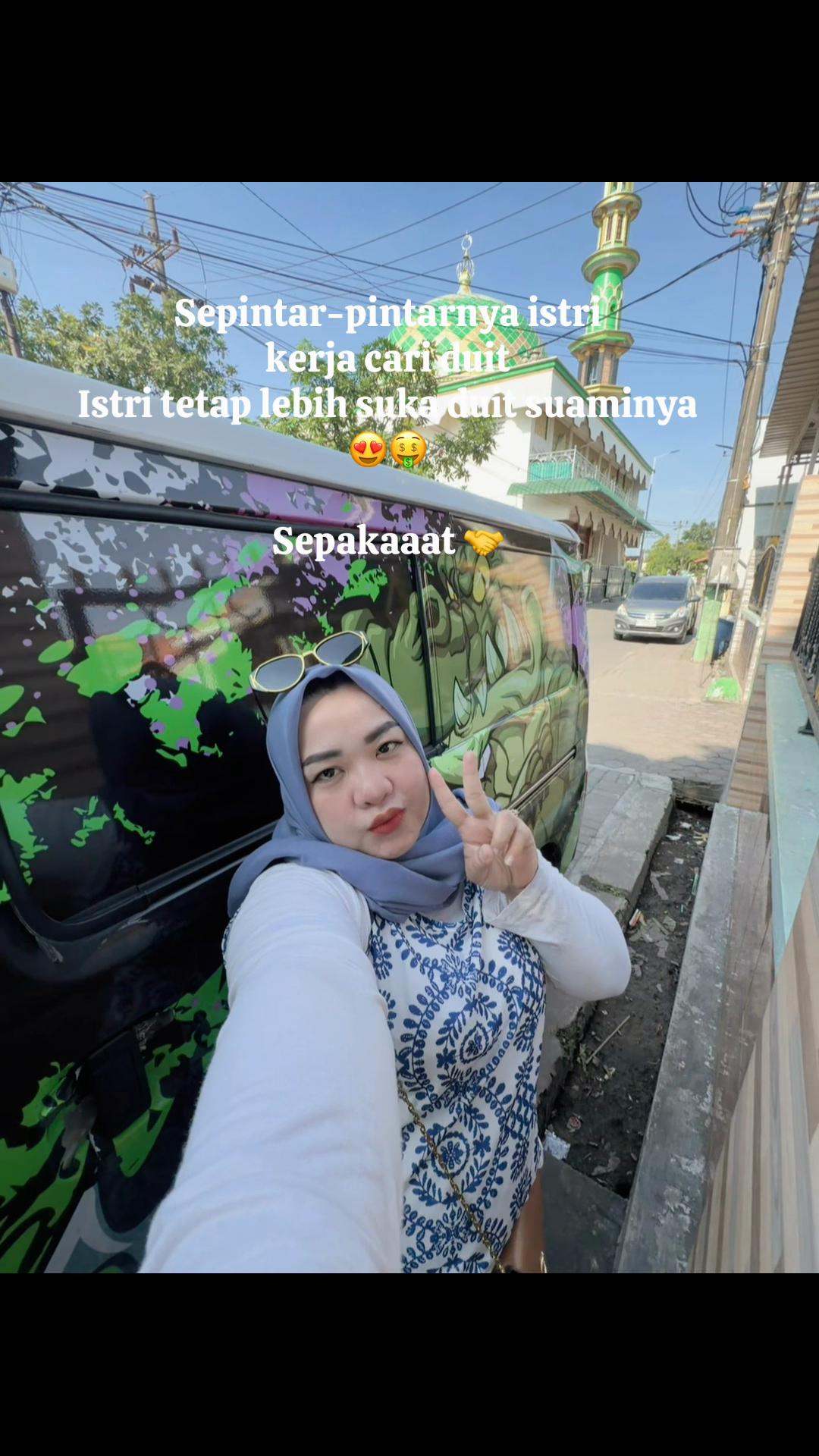 @Es hallo dek 👮&zwj;♂️💙