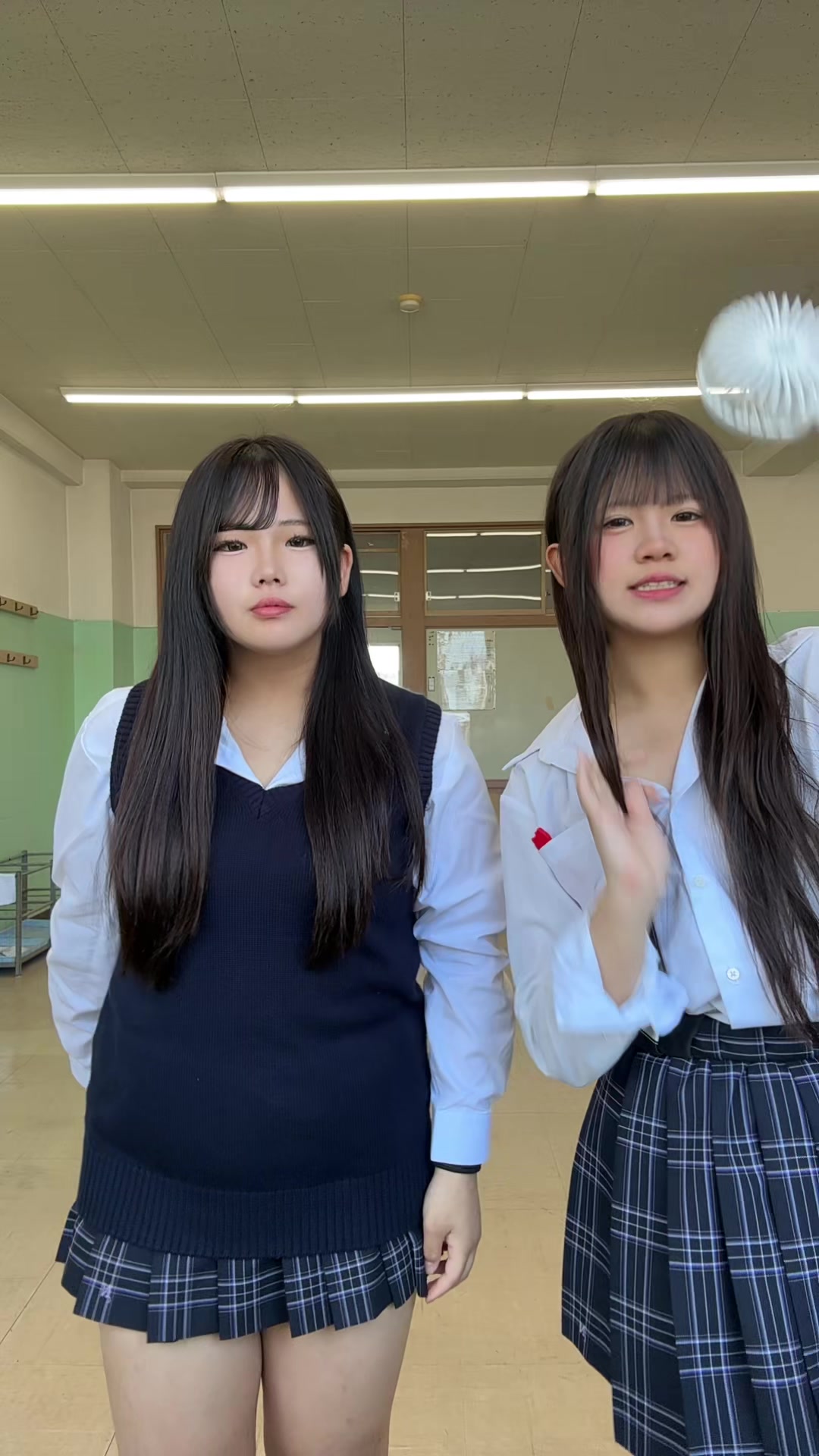 @ひな