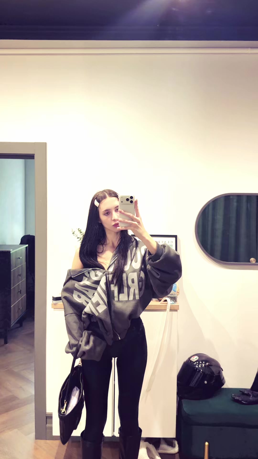 @Riri