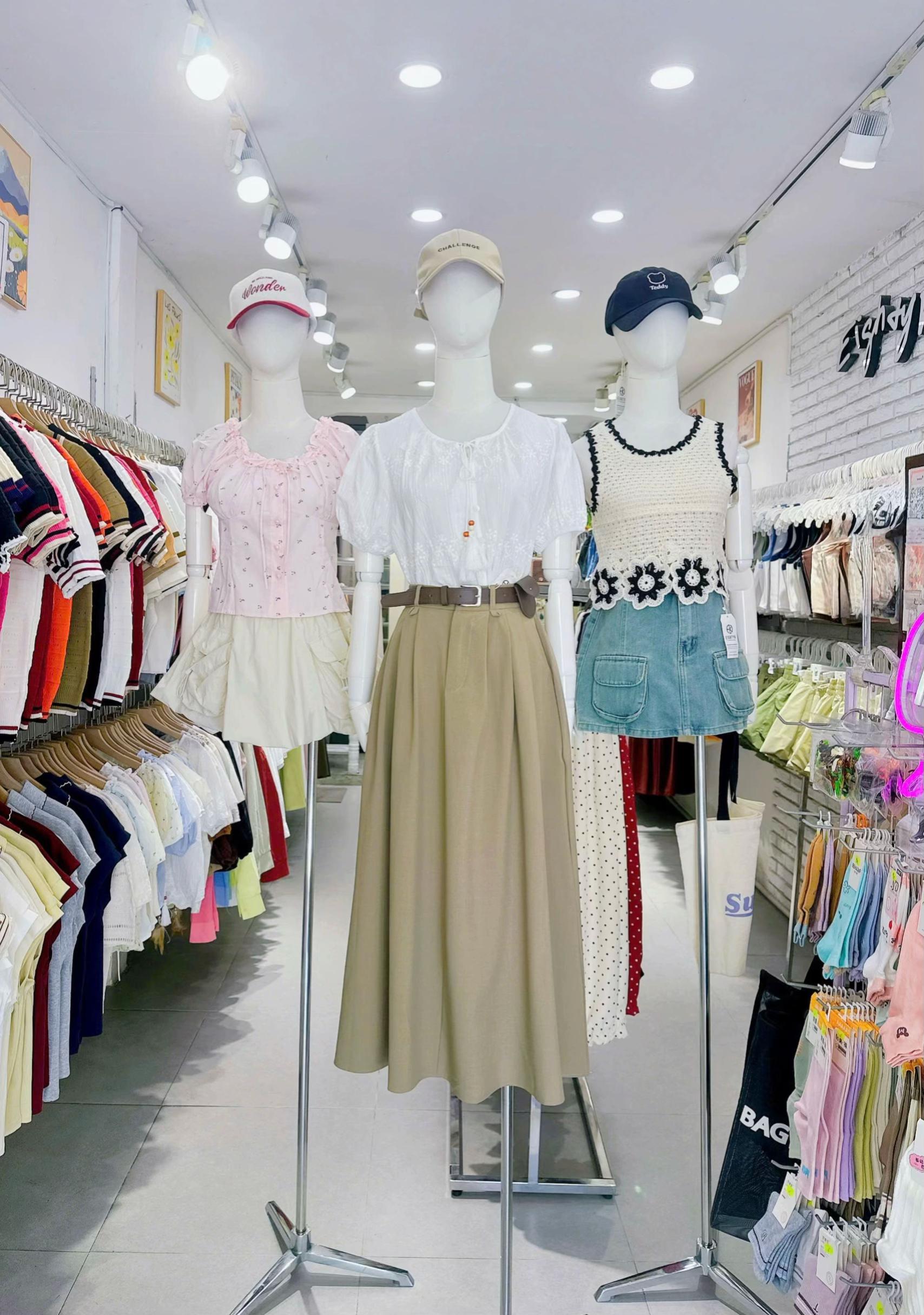 @TIỆM CROPTOP XINH XĨU- EIGHTYK