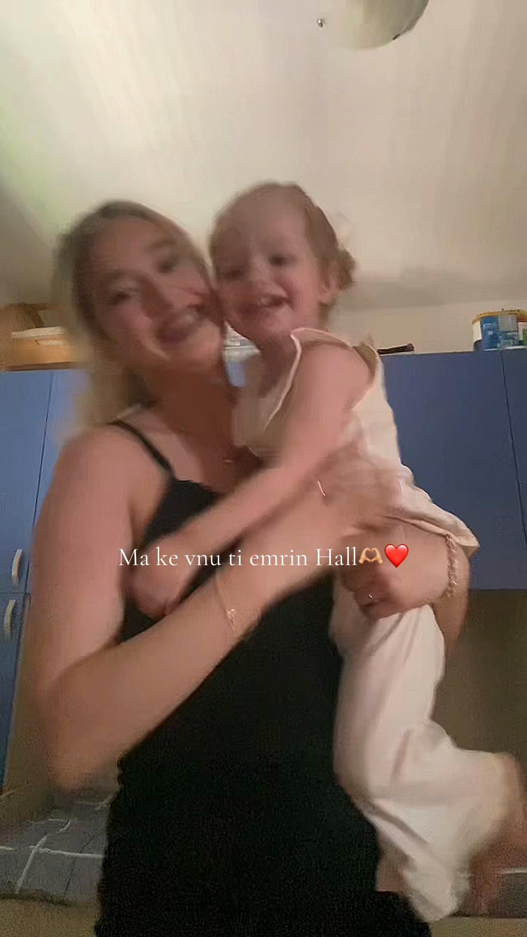 @𝒳𝒽