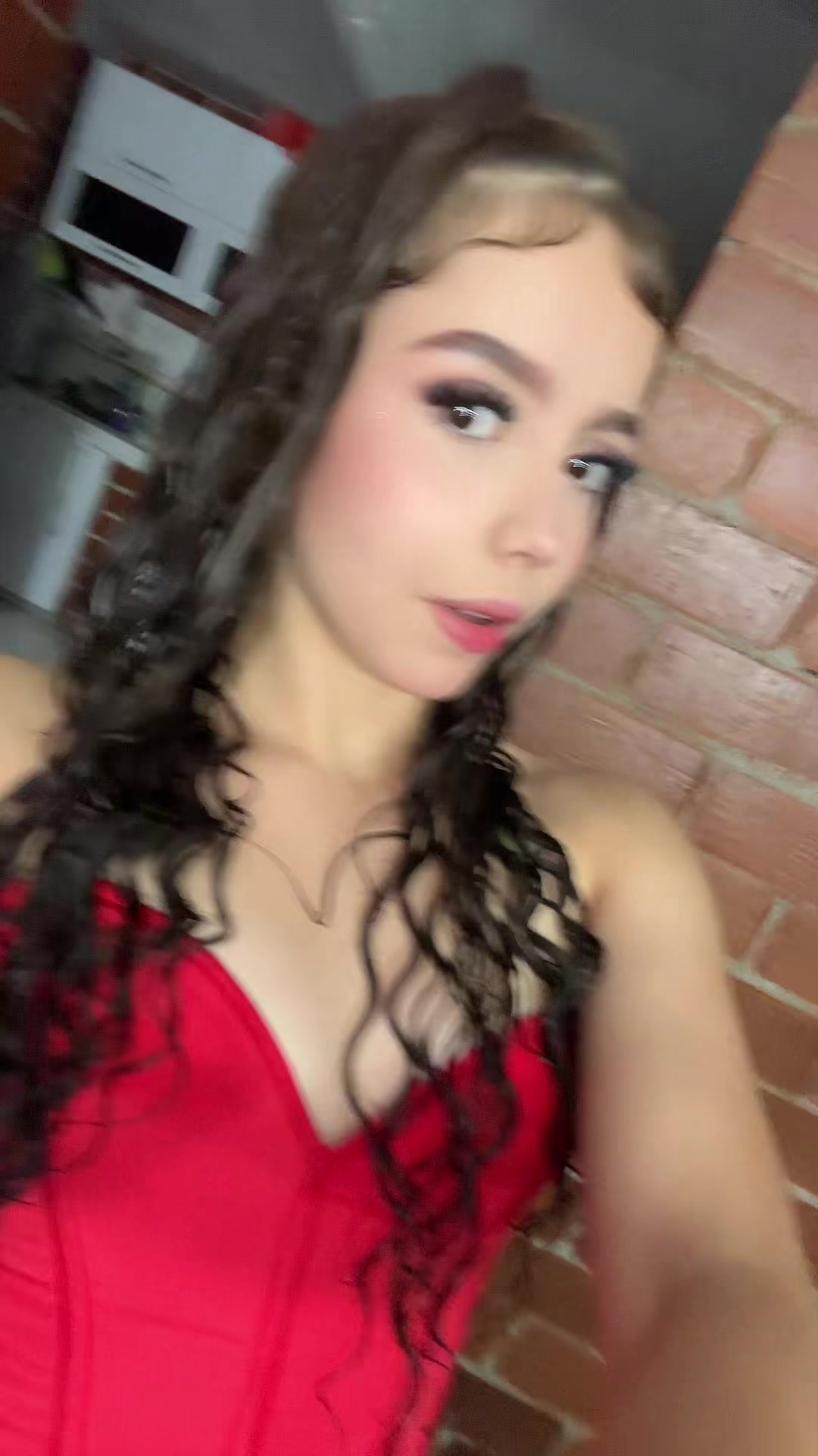 @𝓘𝓼𝓪 💋