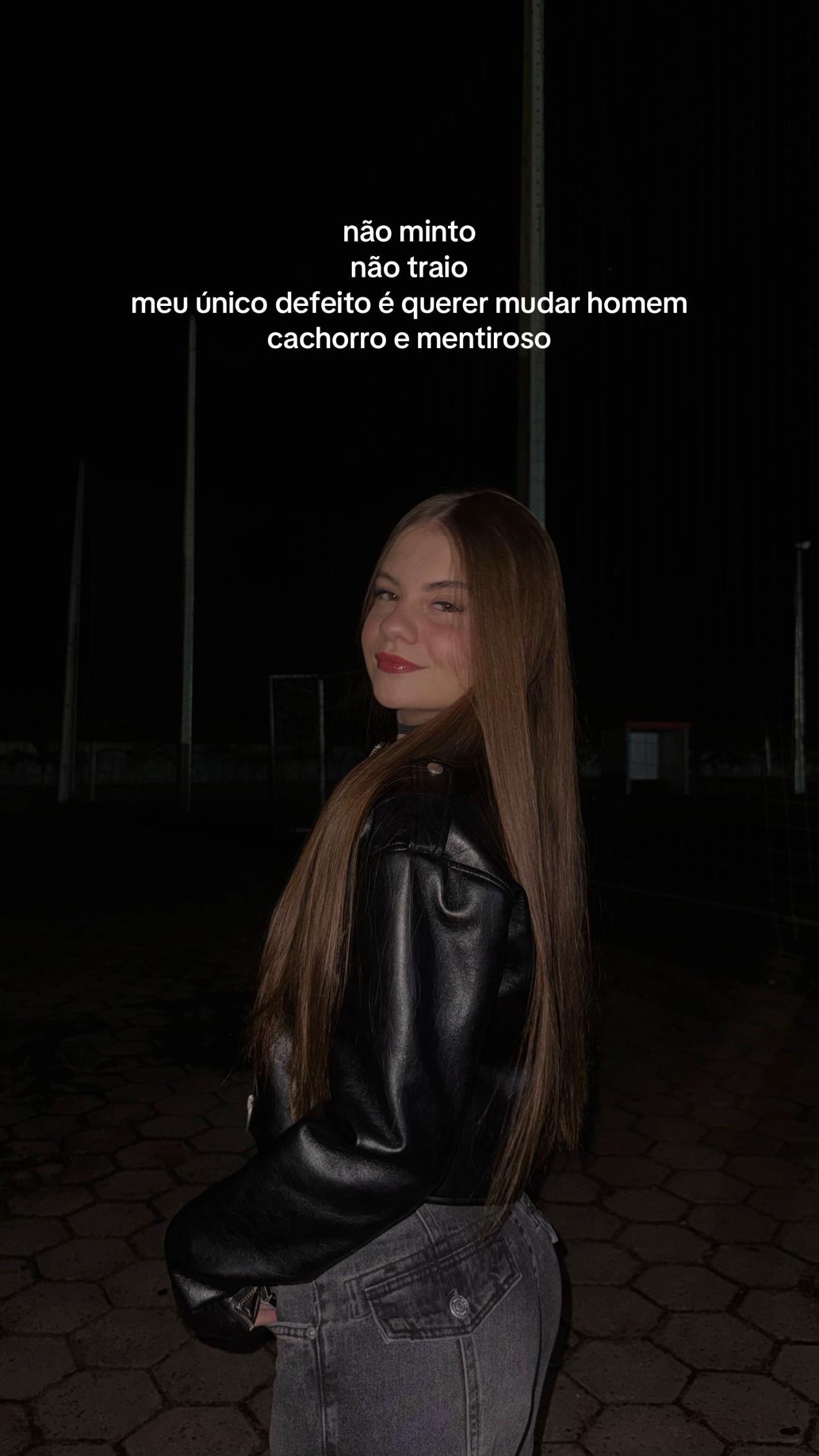 @Vit&oacute;ria Stipp