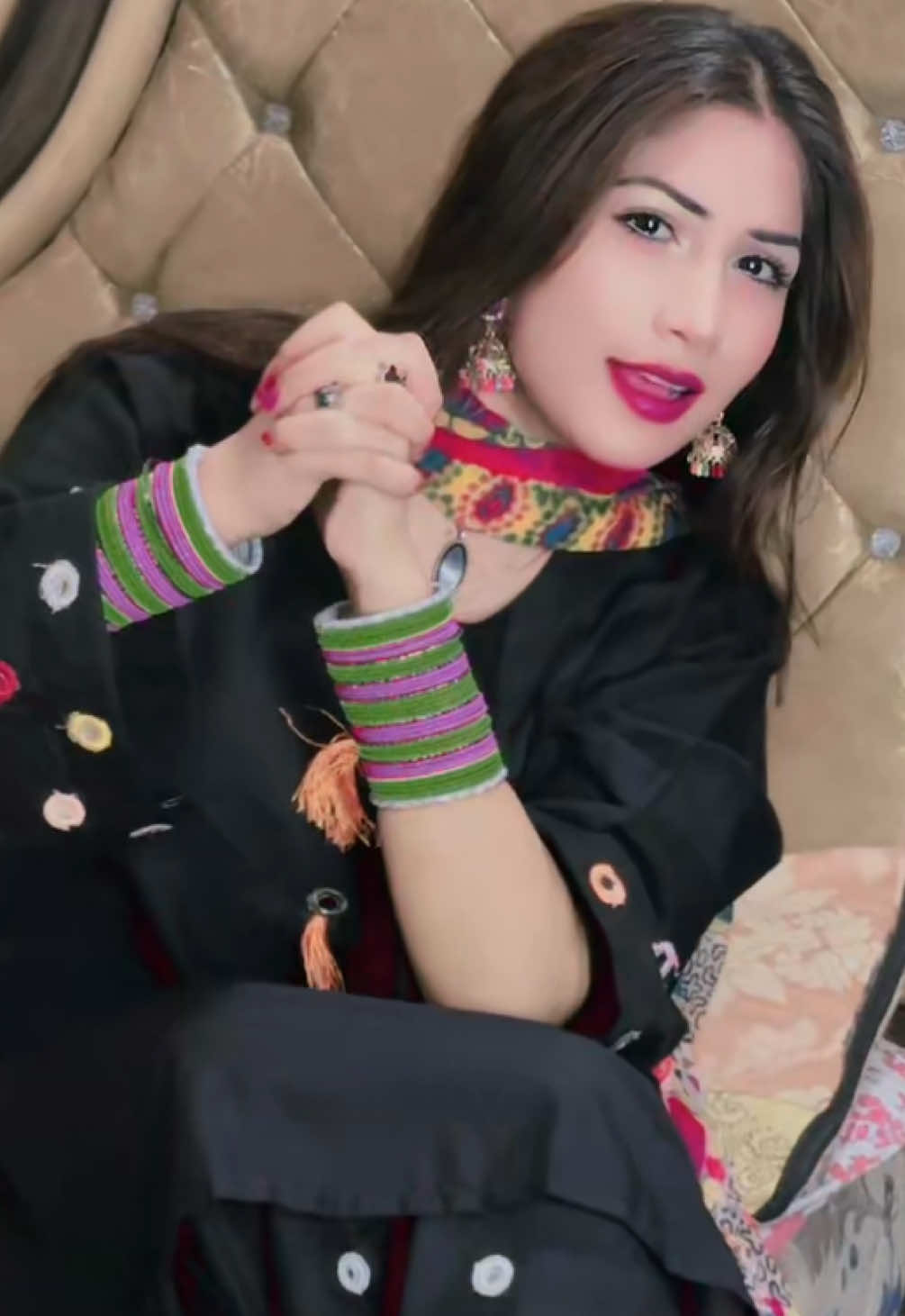 @Mahii_💔_Khan
