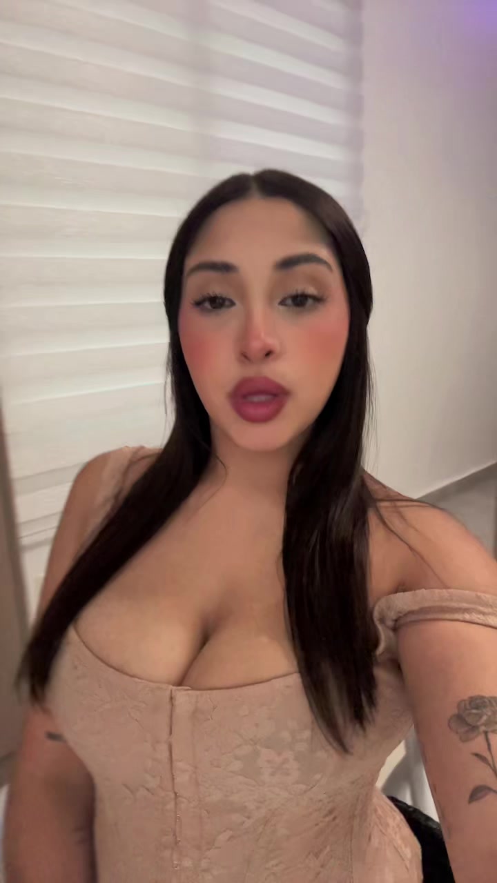 @paola_alana.