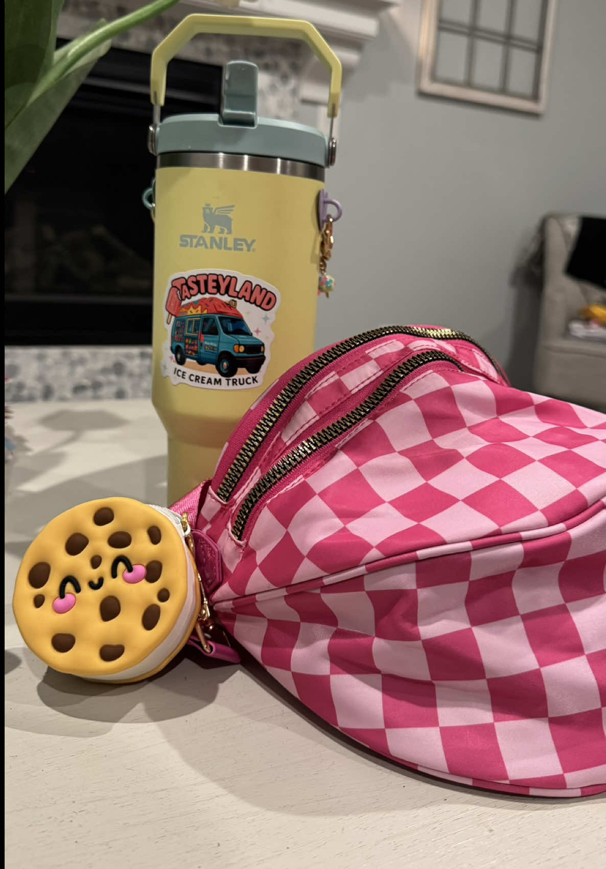 @Tasteyland