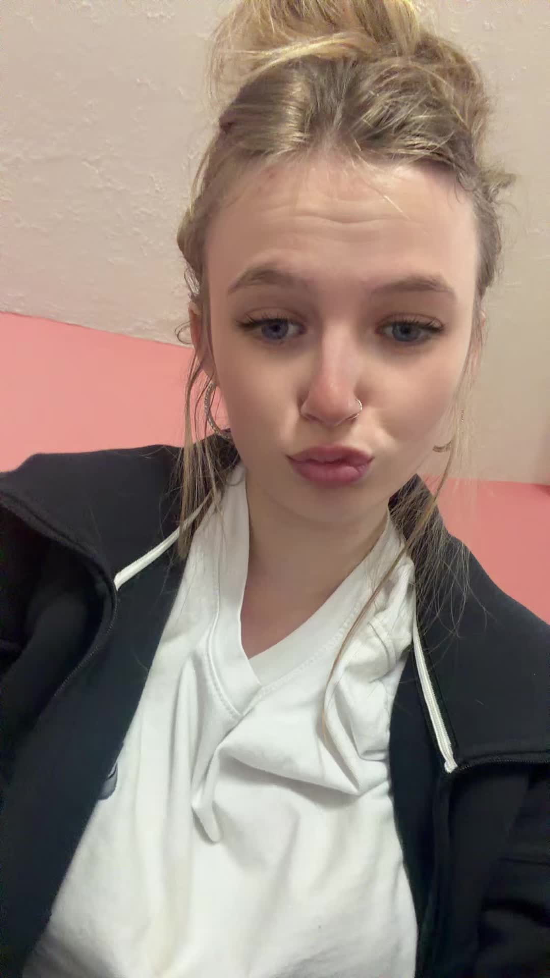 @tinytaraxo