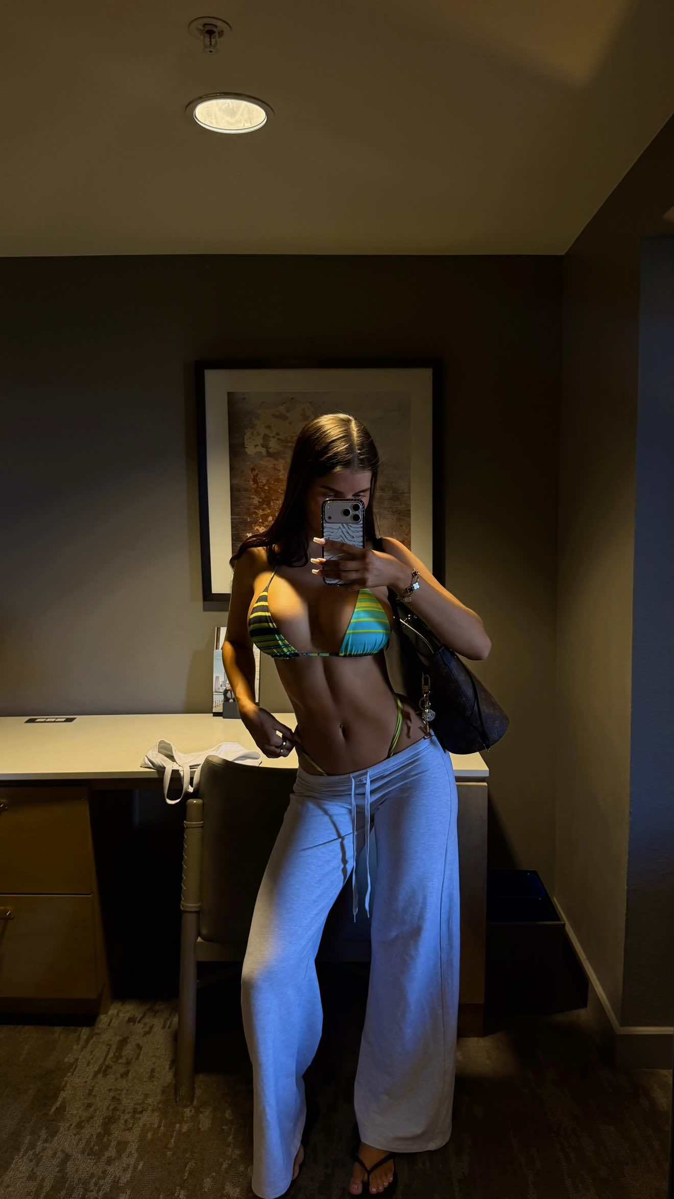 @ella bleu