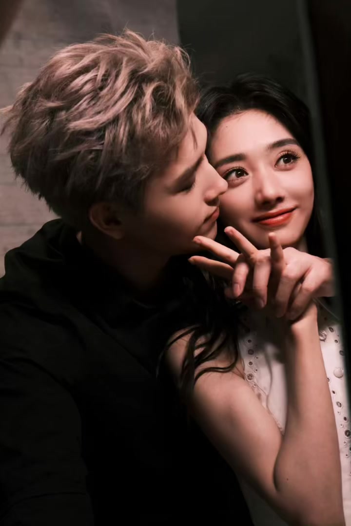 @♡&ordm;𝗚𝗜𝗙𝗧~22&deg;♡