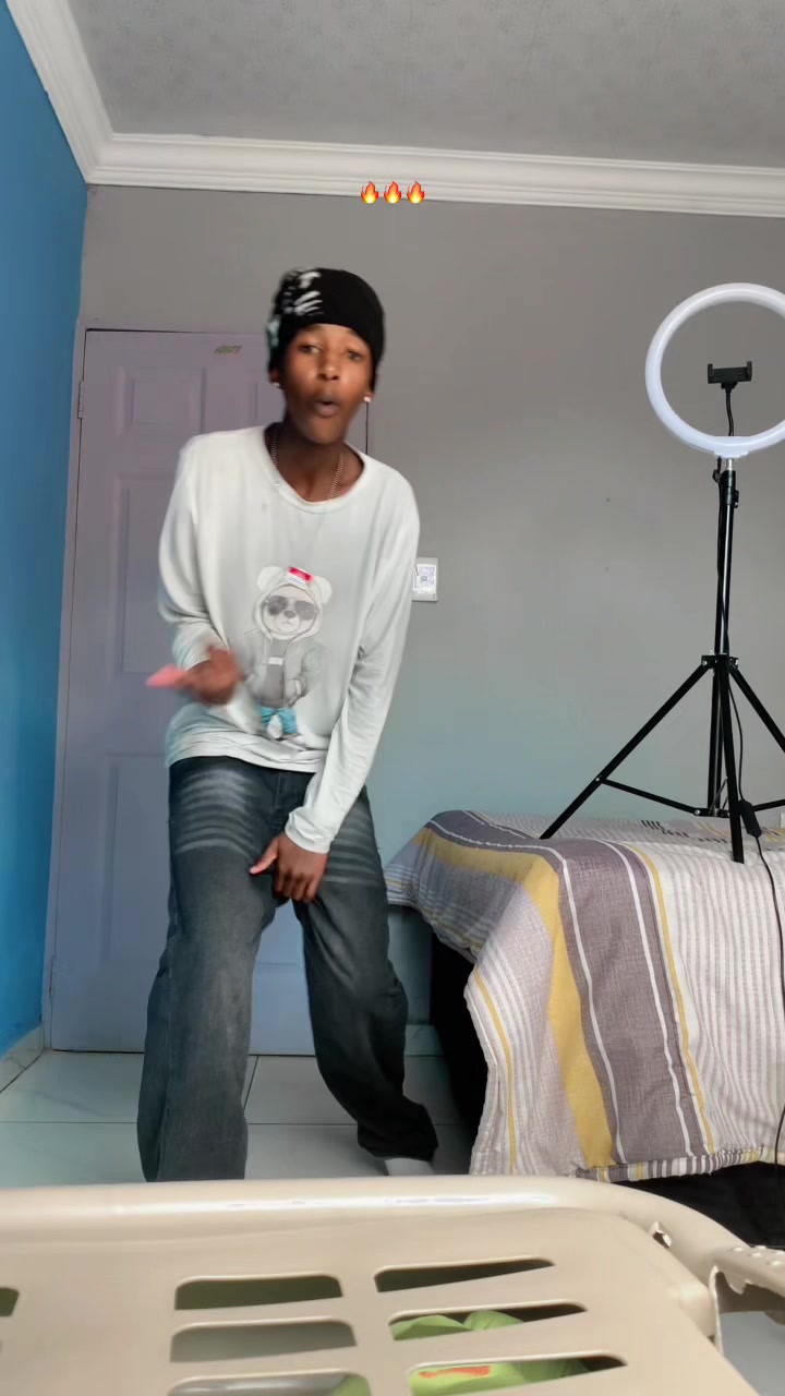 @tshego 👎🏼