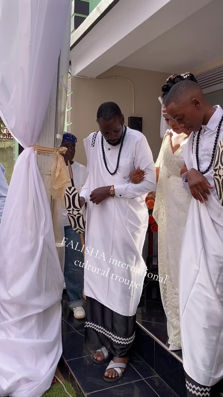 @FALISHA CULTURE TROUPE(INYAMBO