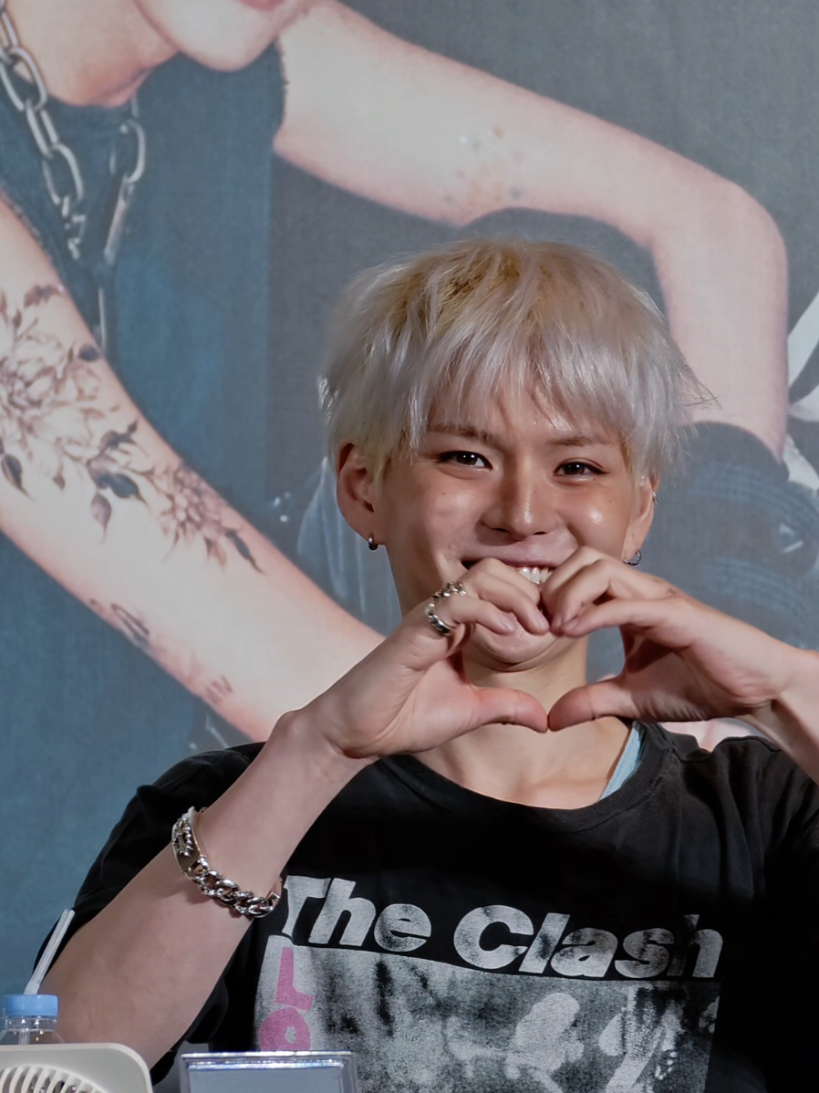@𝐓𝐚𝐢♡<𝗪𝗼𝗻𝗱𝗲𝗿 𝗠𝗮𝗿𝗸>