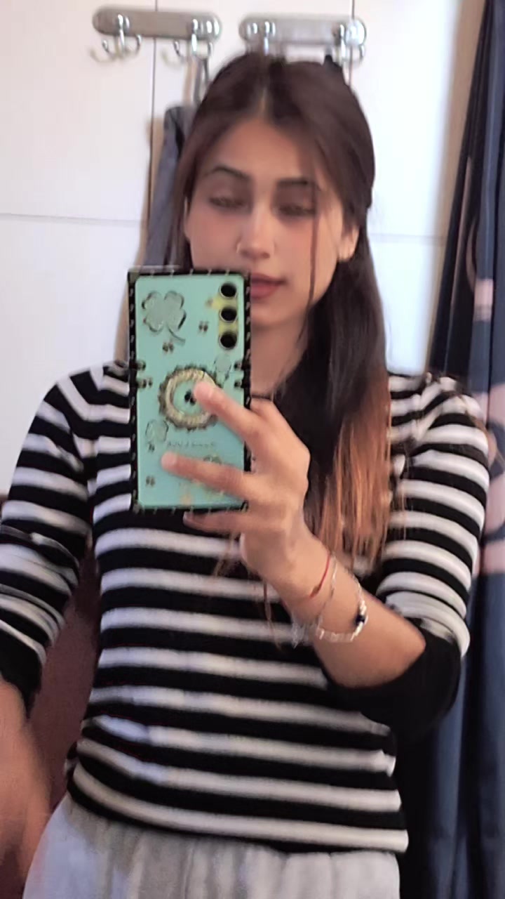 @Miss_👑M@nDaL🇳🇵❤️💍