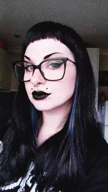 @x_Kattskittles_x  |-/