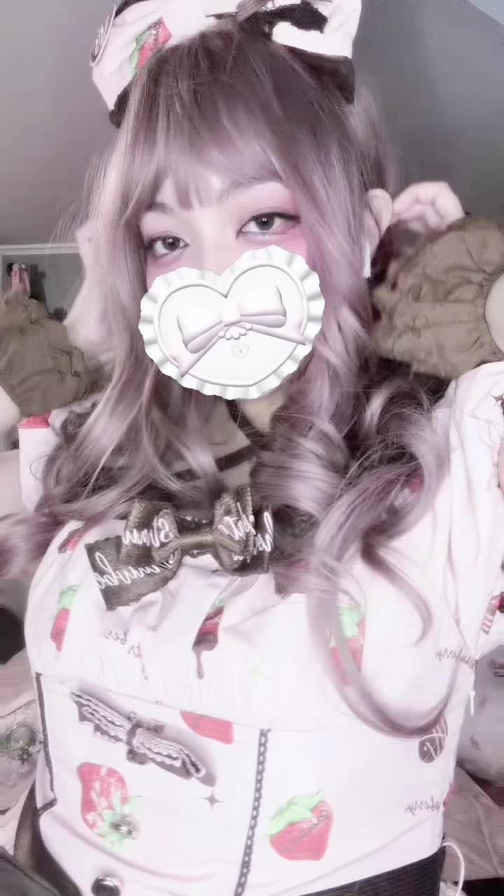 @かな