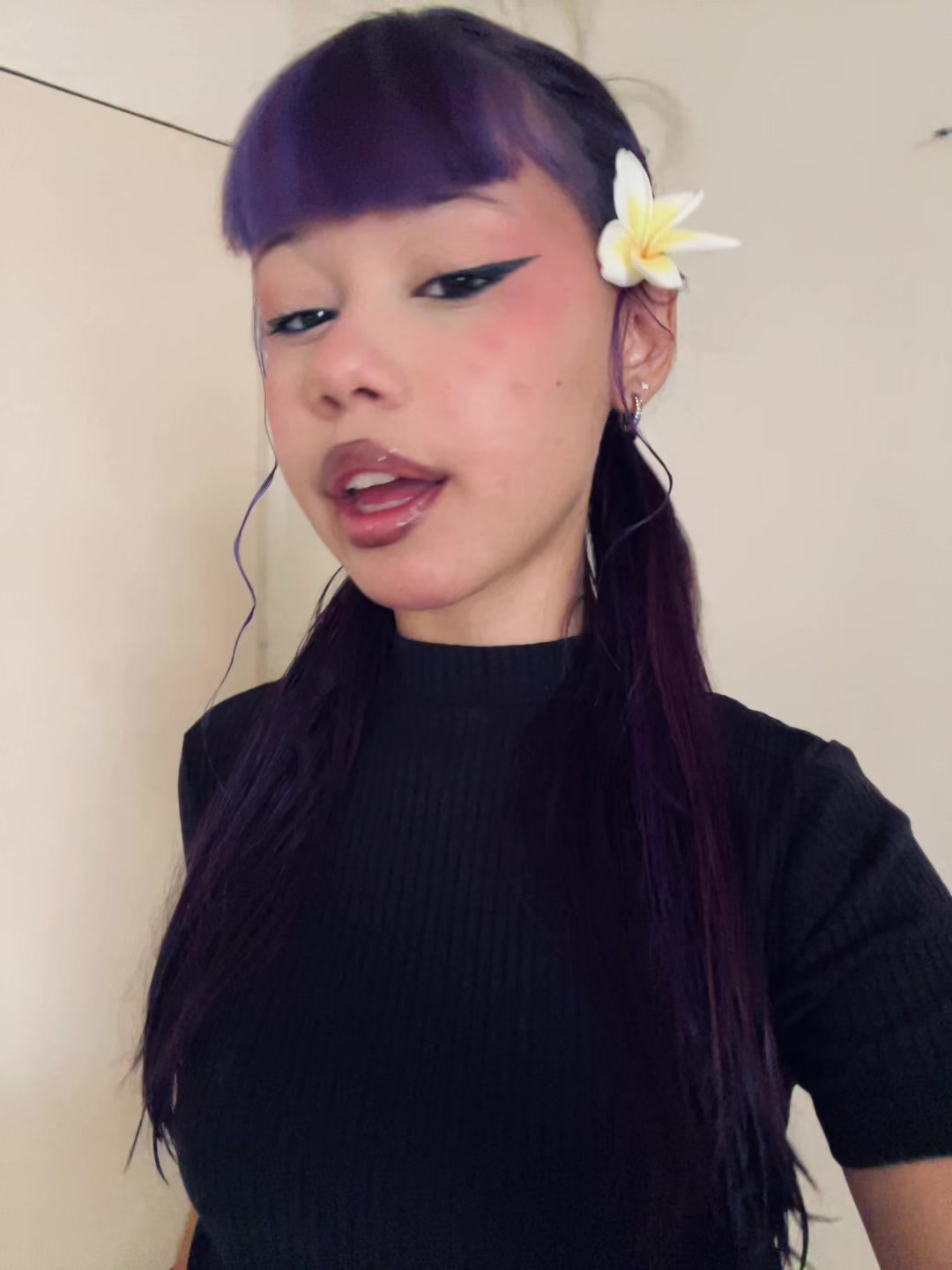 @𝔅𝔢𝔩𝔩𝔶🌬️