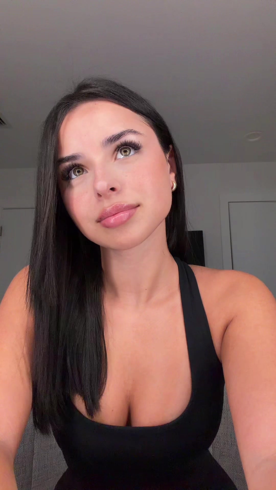 @vickyguez