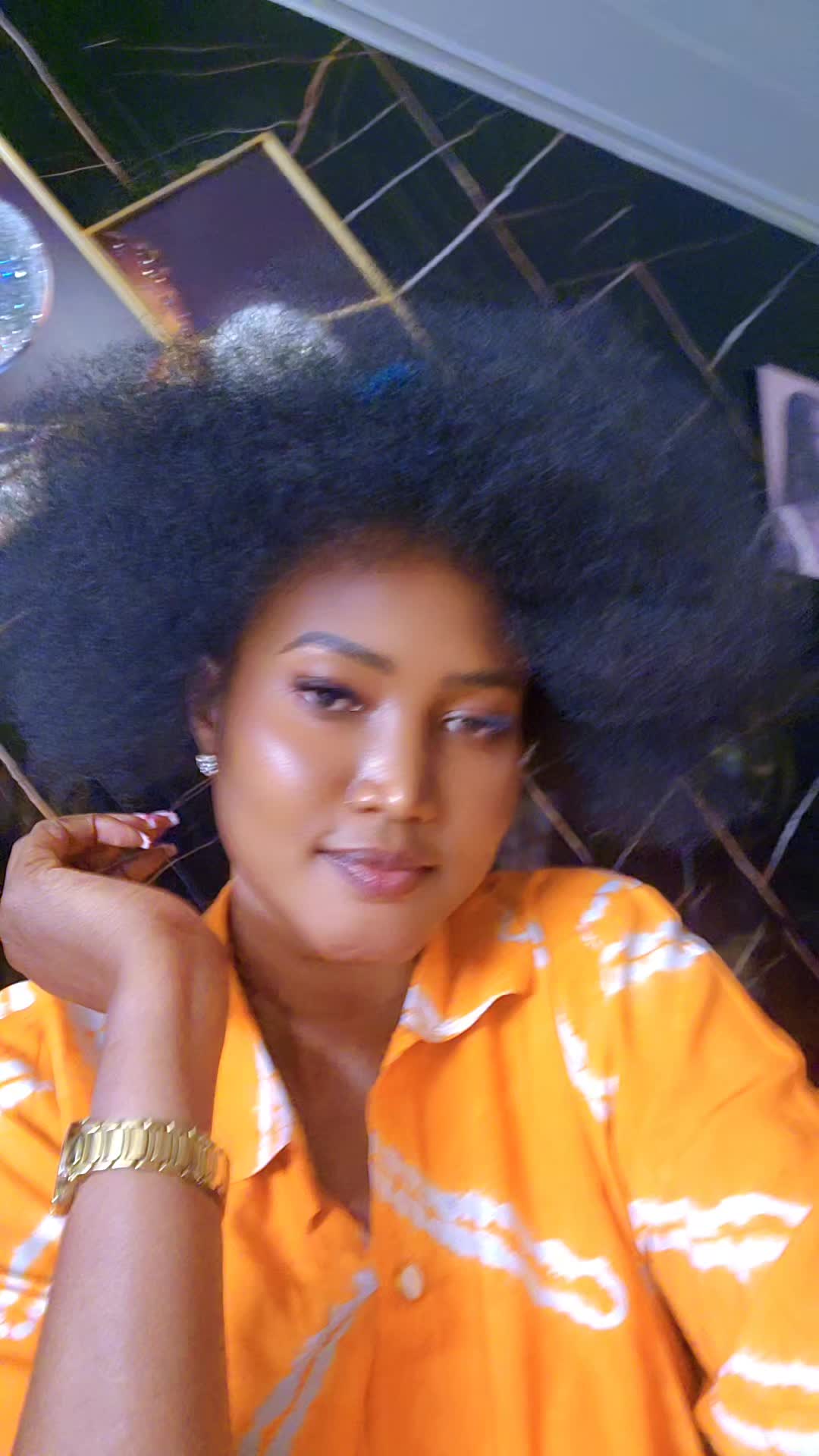 @QueenAheu