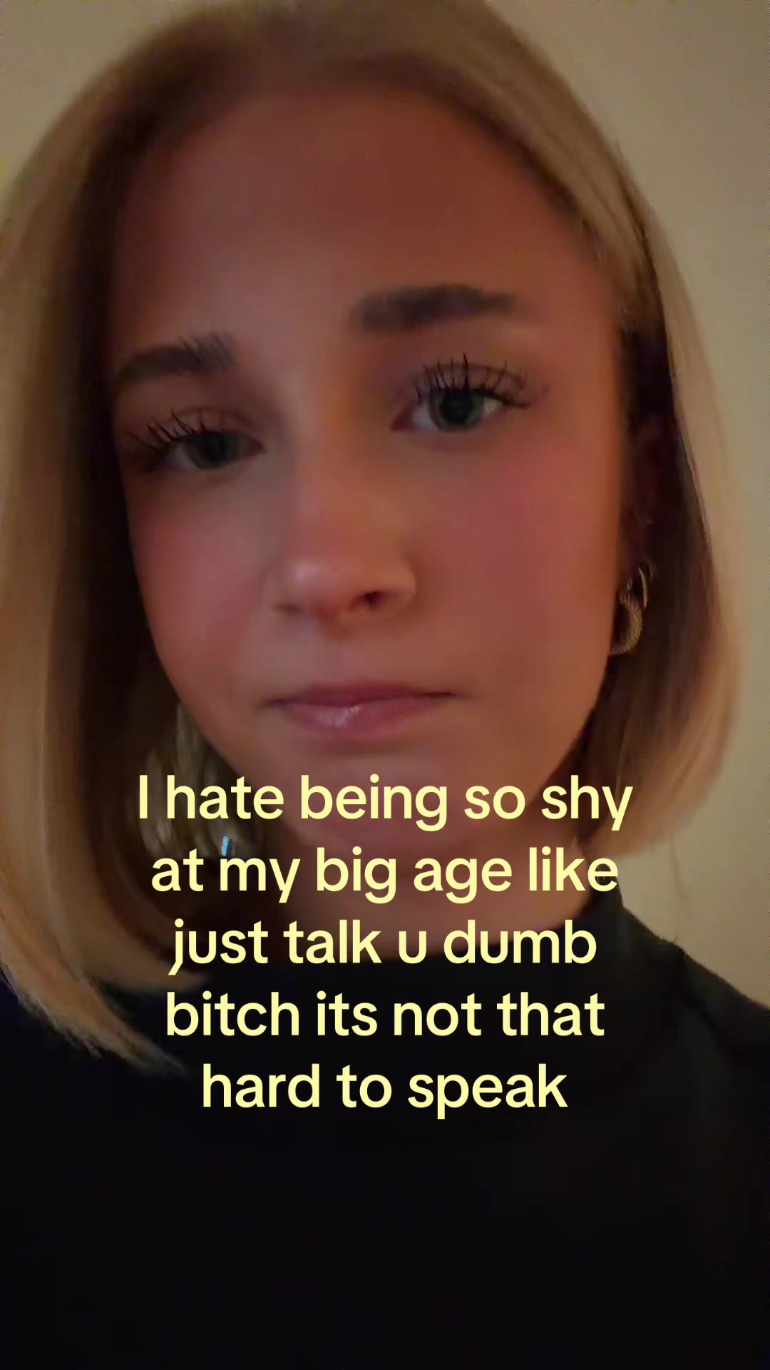 @theelliebarker