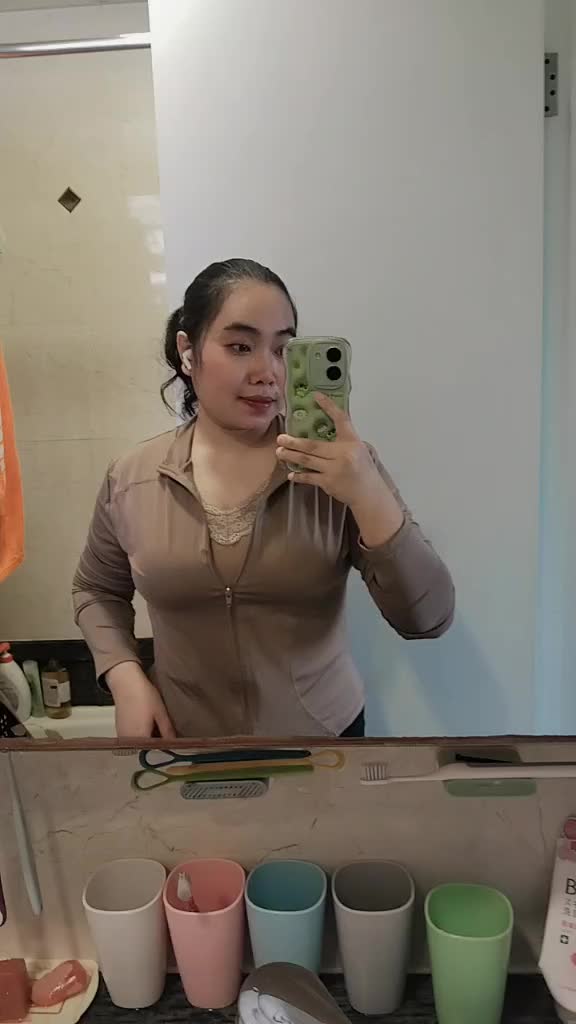 @Bubu_Bee🐝🇭🇰