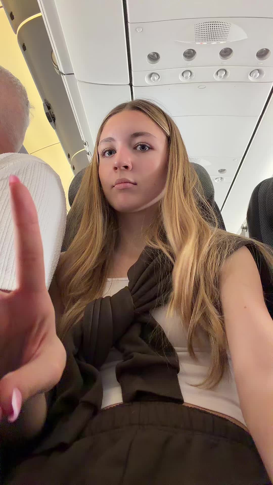 @𝒜𝓃𝒾𝒶