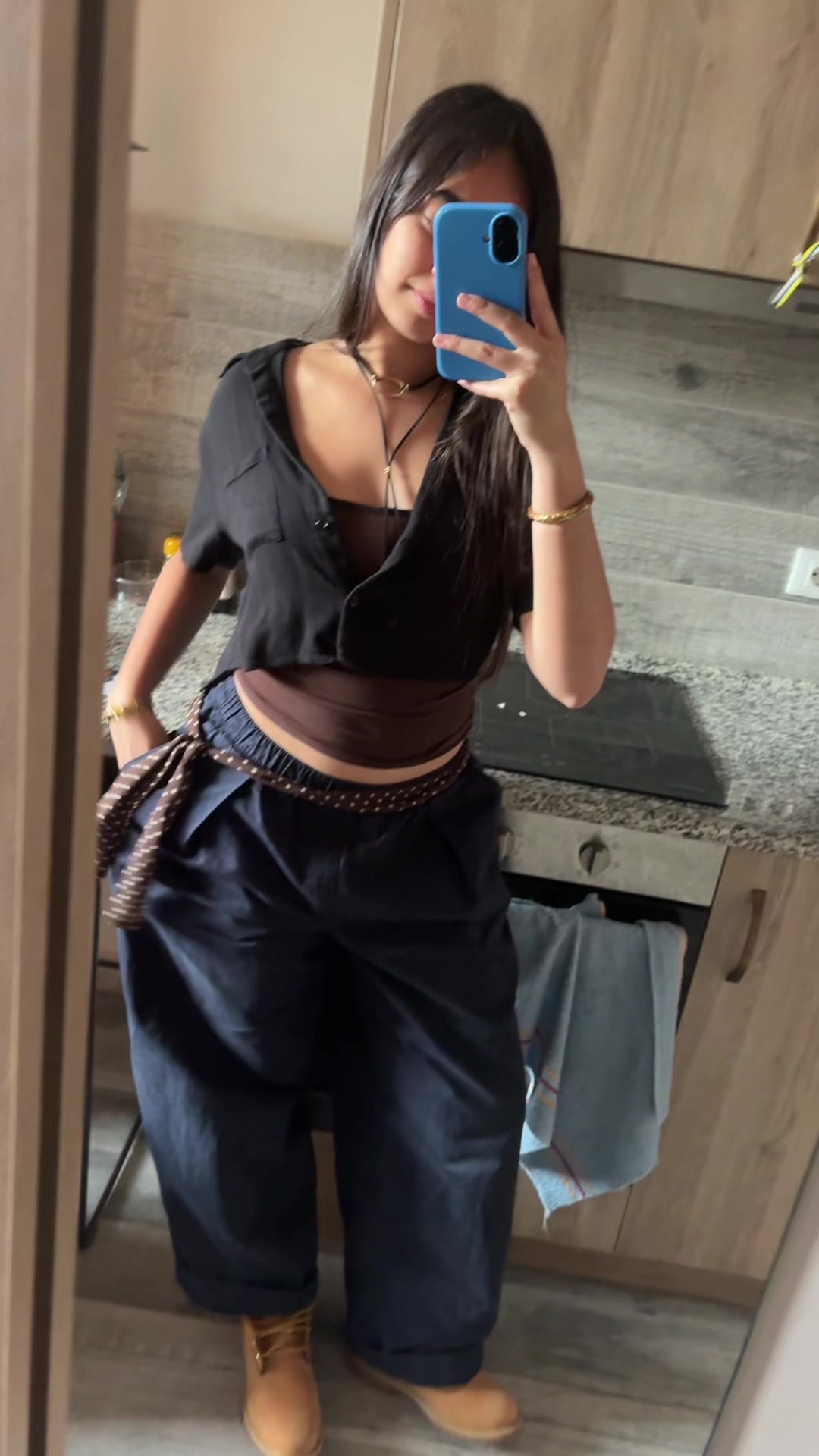 @hensisfits