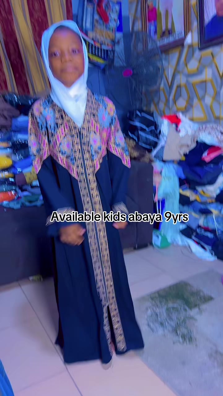 @AyoolaGold1