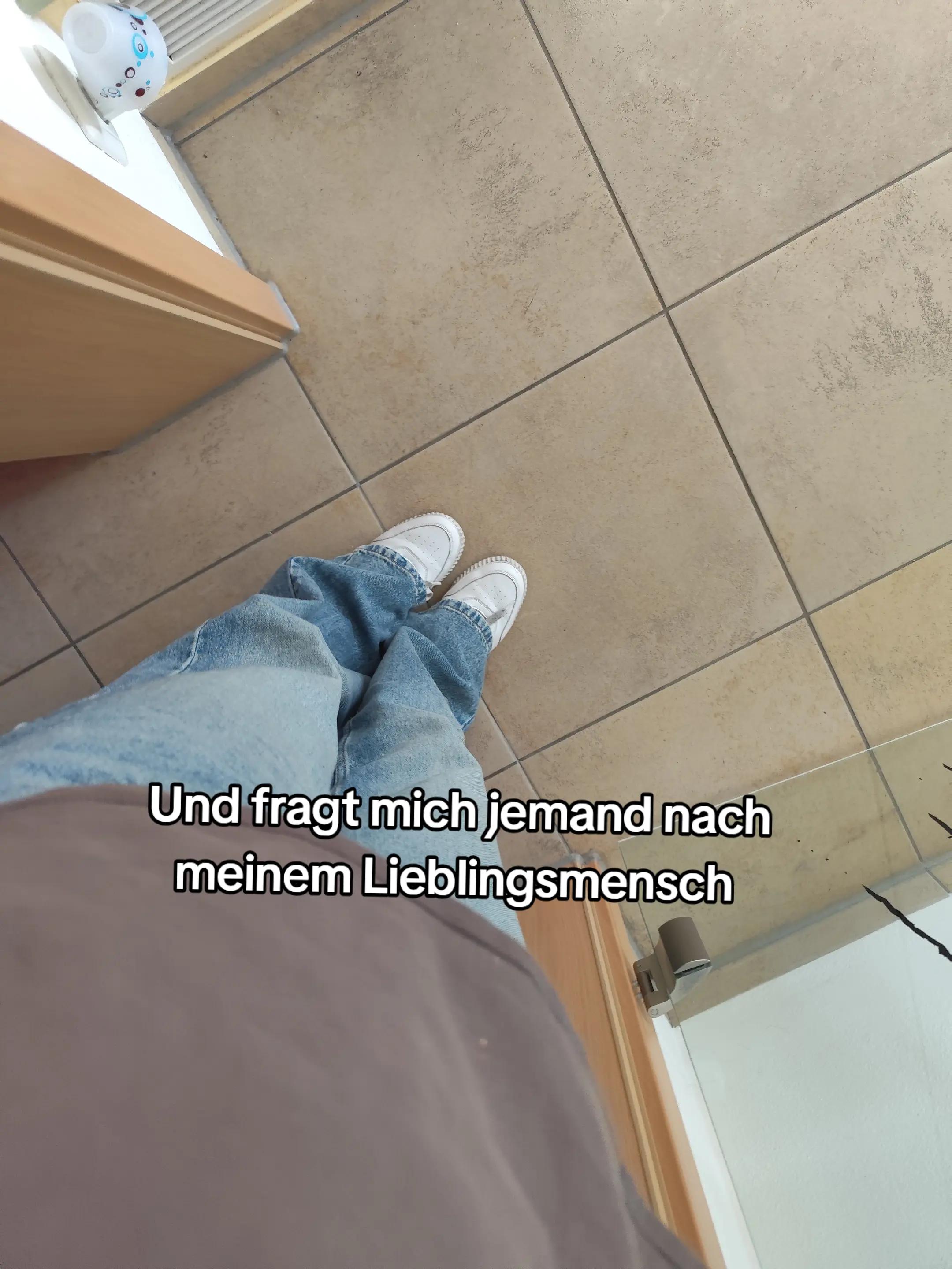@𝐋𝐢𝐥𝐥𝐲ྀི (𝐅𝐚𝐧𝐏𝐚𝐠𝐞)