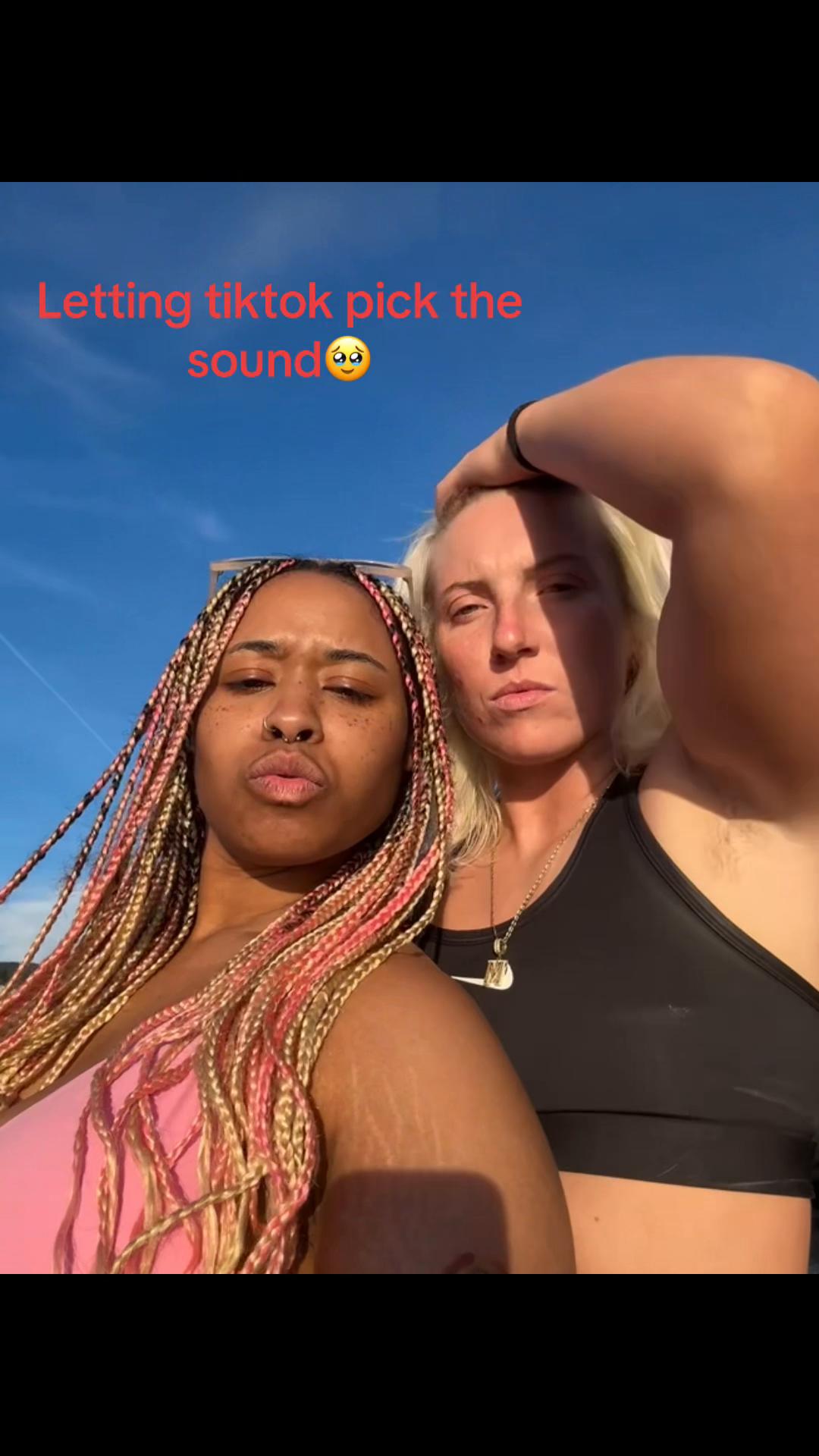 @leeboyfleeboy