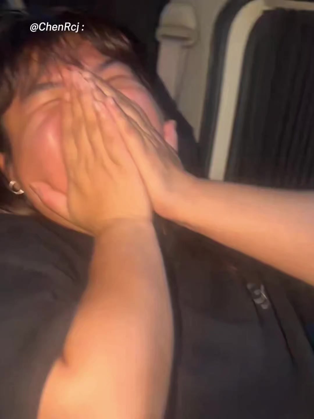 @𝘩𝘦𝘺𝘺𝘣𝘶𝘣𝘣𝘭𝘦