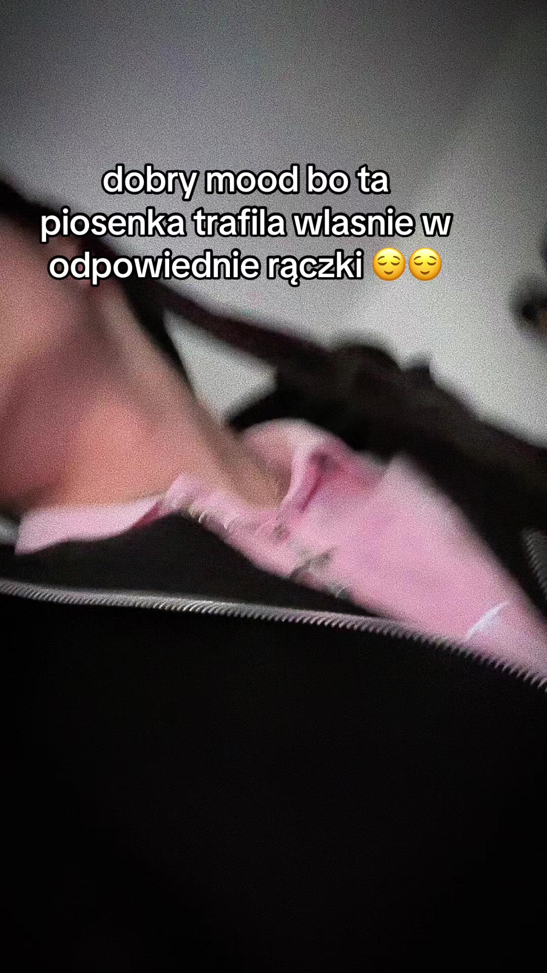 @redrosetroy