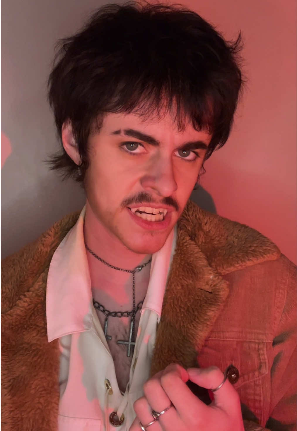 @⚞Ｔr e v ⨷ r ⚟